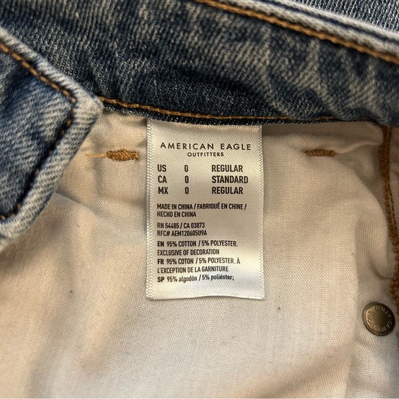 ✖️SOLD✖️ American Eagle Ripped Mom Jeans Size 0 Regular - Picture 12 of 13
